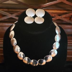 Necklace and earring set NWOT!!